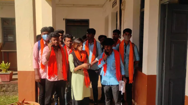 Karnataka college students wear saffron protesting against hijab | Sangbad Pratidin