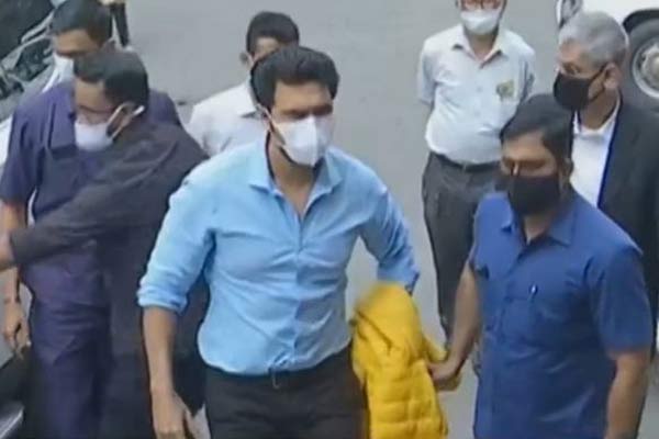 Dev at Nizam Palace