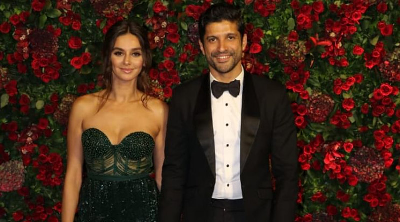 Farhan Akhtar and Shibani Dandekar wedding Photo goes Viral | Sangbad Pratidin