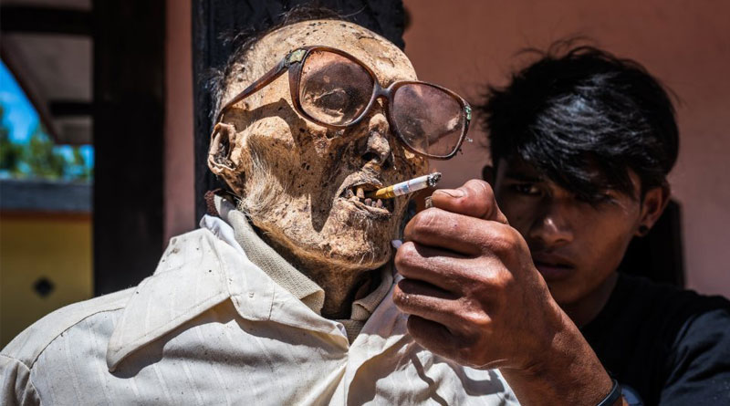 How Toraja People Of Indonesia respect Their Deceased