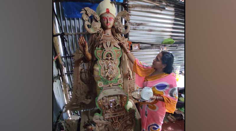 Kalna woman makes Saraswati idol using seeds