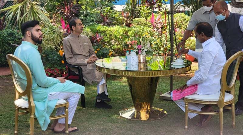 Telangana CM K Chandrashekar Rao met Maharashtra CM Uddhav Thackeray | Sangbad Pratidin