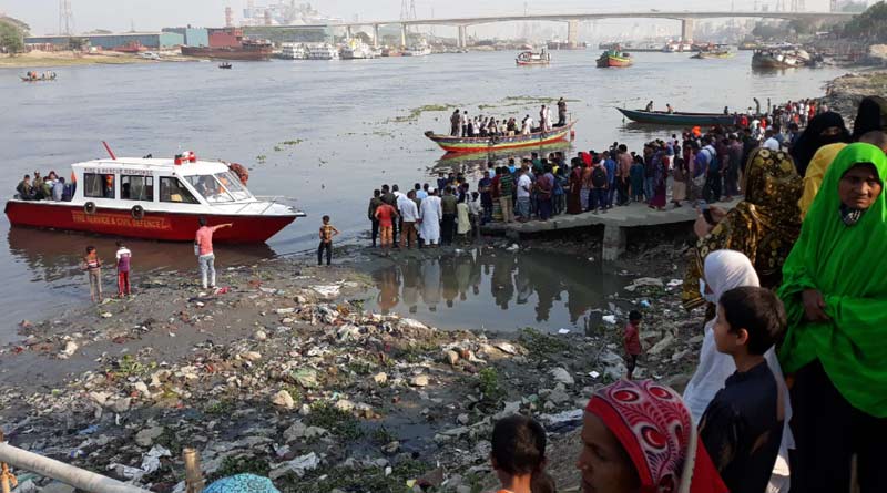 Ferry services halted at Narayanganj to Munshiganj after 5 died in a cargo ship accident | Sangbad Pratidin