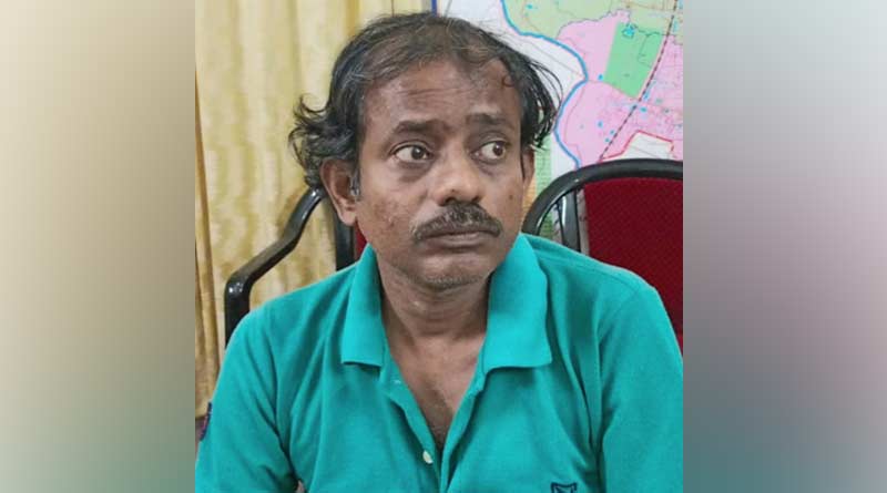 Man who introduced himself as journalist arrested of accussing monetary fraud with a woman | Sangbad Pratidin