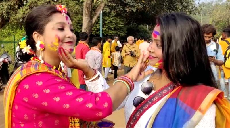 Visva Bharati's student celebrates Dol Utsab