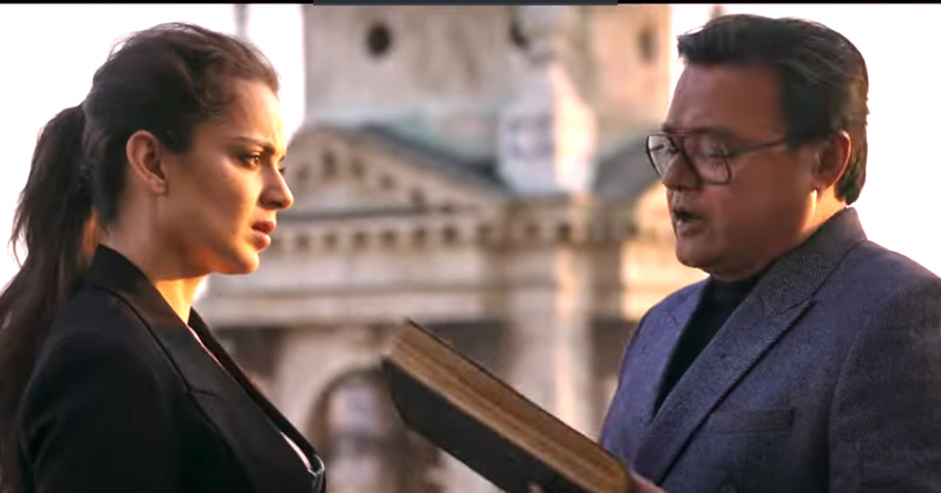 Kangana Ranaut and Saswata Chatterjee 