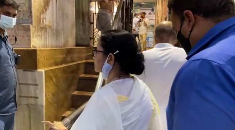 Mamata Banerjee Offers Puja at Kalighat, Wishes for Bengali New Year | Sangbad Pratidin