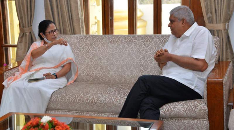 CM Mamata Banerjee visits Rajbhaban to discuss with Jagdeep Dhankhar | Sangbad Pratidin