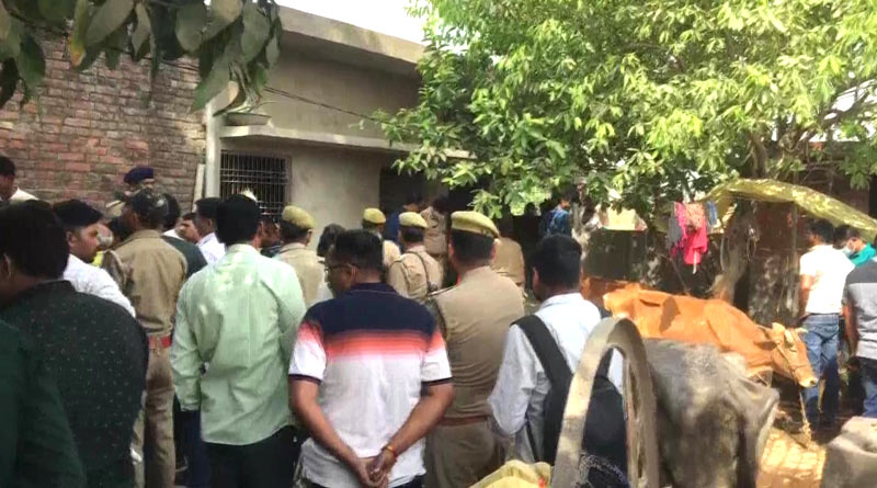 Five persons of a family found dead at their home in Prayagraj of Uttar Pradesh | Sangbad Pratidin
