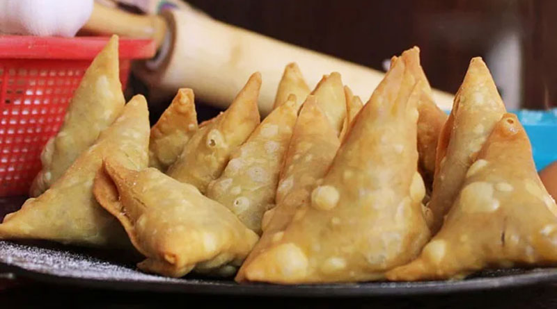 Saudi Arabia Restaurant Shut Down For Preparing Samosa In Toilet | Sangbad Pratidin