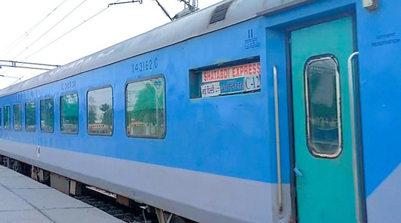 Controversial newspaper distributed on train, IRCTC warns licensee | Sangbad Pratidin