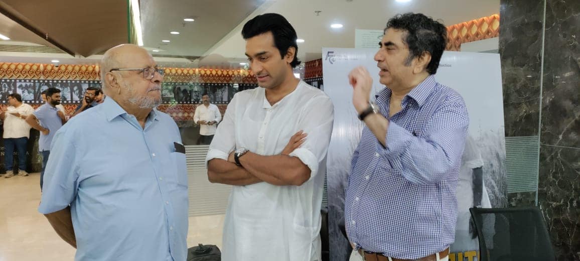 Jeetu Kamal, Anik Dutta others with Shyam Benegal