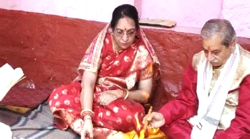80 year old man ties knot with 70 year old | Sangbad Pratidin