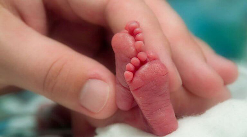 Man reached Uttar Pradesh police station with dead body of newborn, Officers reject FIR | Sangbad Pratidin