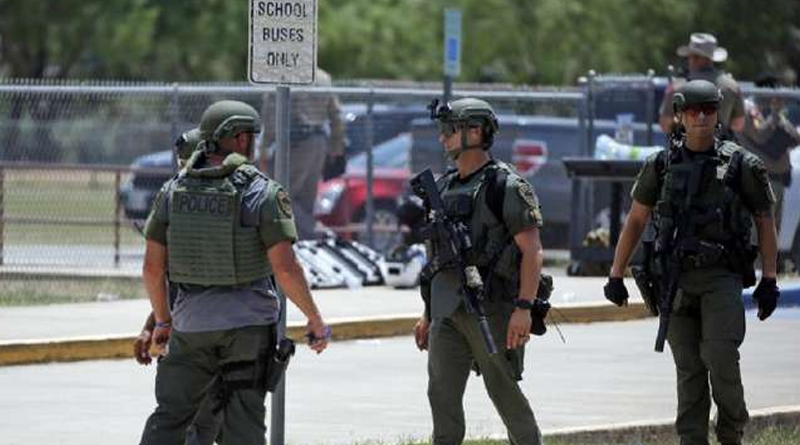 Day after shooting, another Texas student caught with firearms outside school