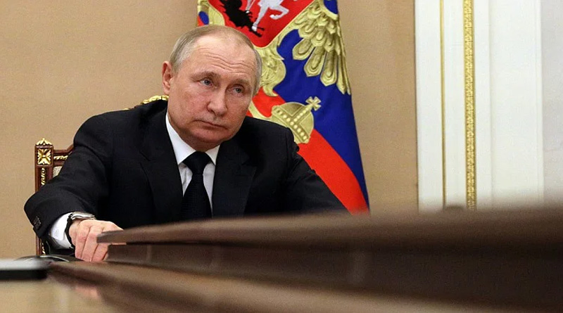 Ukraine claims Russian officials are already discussing Putin's replacement। Sangbad Pratidin