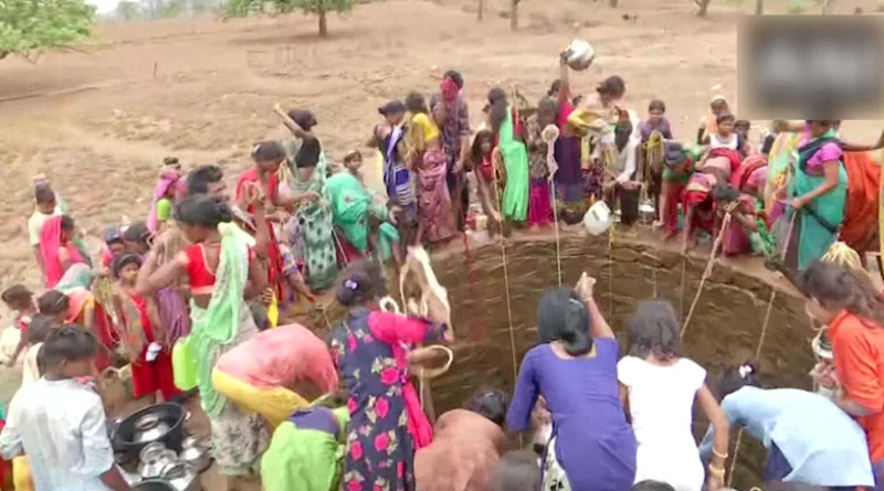 People of village in Maharashtra are risking their lives for a bucket of water | Sangbad Pratidin