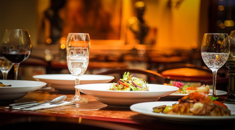 'Service charge is very much legal,' clarifies restaurant association NRAI | Sangbad Pratidin