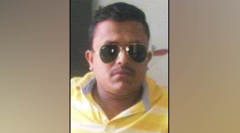 Man argued with police on parking, police van crashed with the man | Sangbad Pratidin