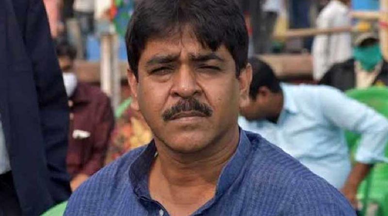 TMC MLA Saokat Molla allegedly lashes out at Police | Sangbad Pratidin