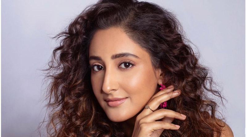 Shivya-Pathania-3
