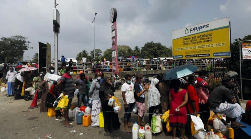 Truck driver dies after waiting for 5 days in queue at fuel station in Sri Lanka। Sangbad Pratidin