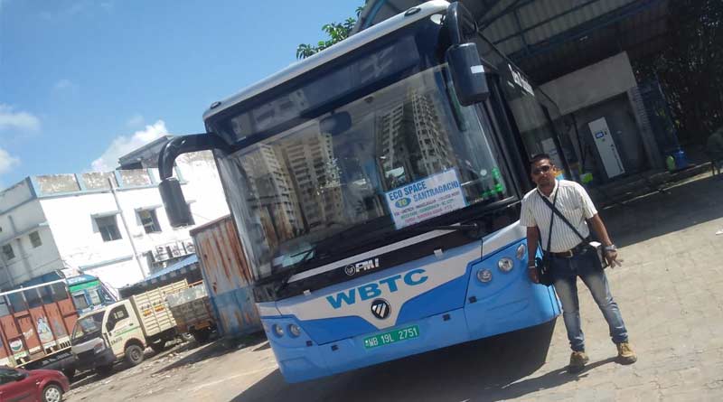 A Bus Conductor of kolkata made song about destination and route | Sangbad Pratidin