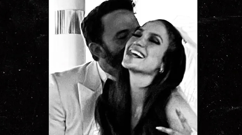 Jennifer-Lopez-and-Ben-Affleck-1 A
