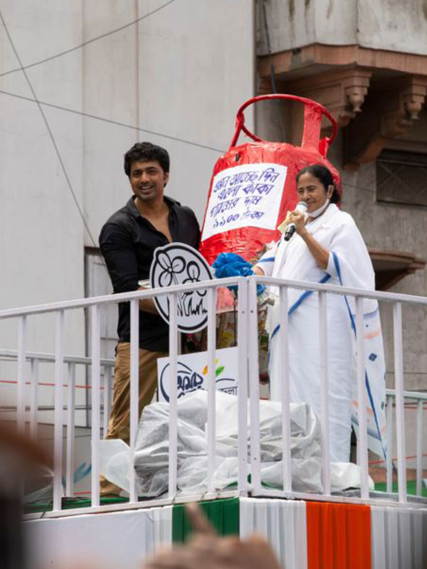  Mamata Banerjee