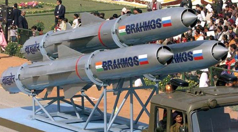 Russia: Sergei Shoigu, Denis Manturov interact with BrahMos Aerospace officials at Army 2023 defence exhibition। Sangbad Pratidin