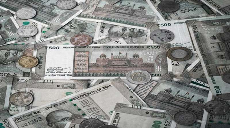 Indian Rupee hits all time low record, crosses 80 mark | Sangbad Pratidin