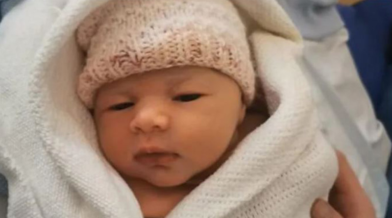 UK parents name their newborn daughter after Indian snack Pakora। Sangbad Pratidin