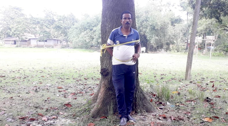 TMC leader thrashed for duping people of lakhs promising jobs | Sangbad Pratidin