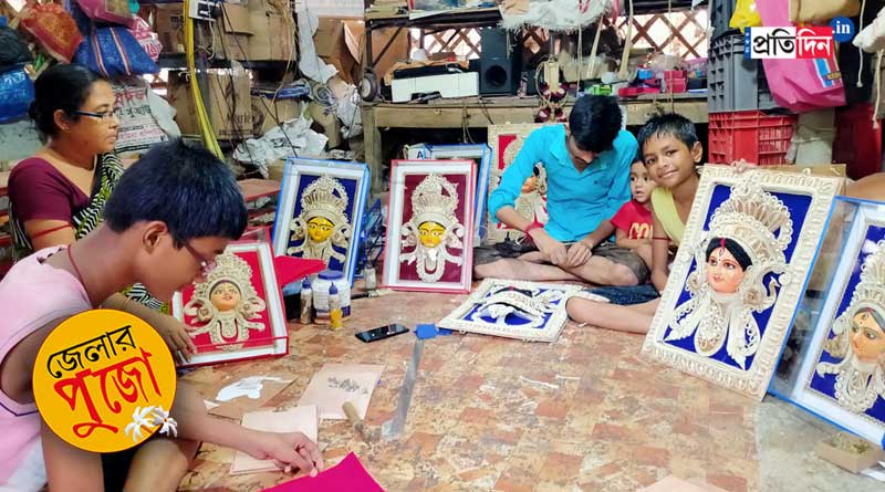 Special thread work of jute Durga Idol will be gifted to guests at Mahishadal Durga Puja | Sangbad Pratidin