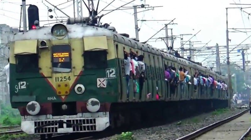 Express and local trains are going to be canceled for three days due to remaining work in Shaktigarh | Sangbad Pratidin