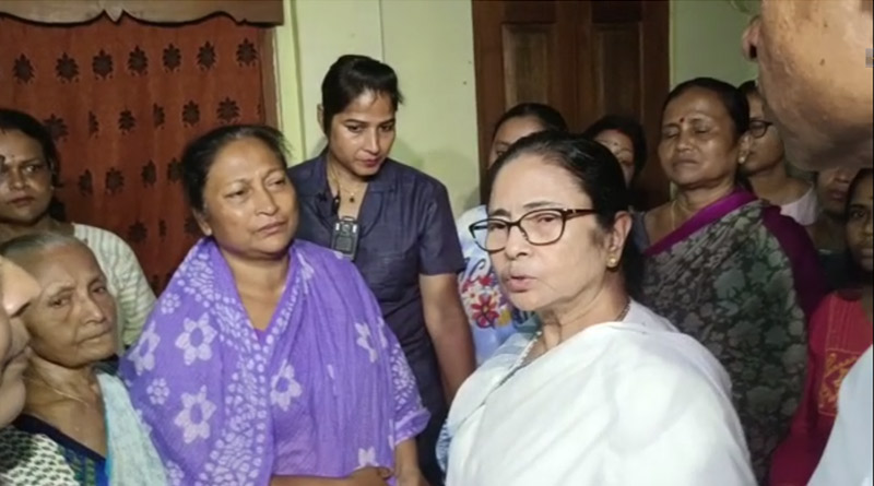 CM Mamata Banerjee rushes to the families of people deceased in Malbazar incident after reaching there | Sangbad Pratidin