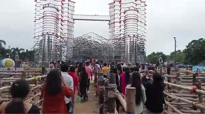 Twin Tower Puja pandal in Kalyani reopens for the visitors | Sangbad Pratidin