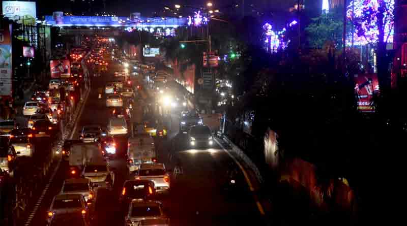 Auto service suspended, Police take a step to free VIP road from Jam | Sangbad Pratidin