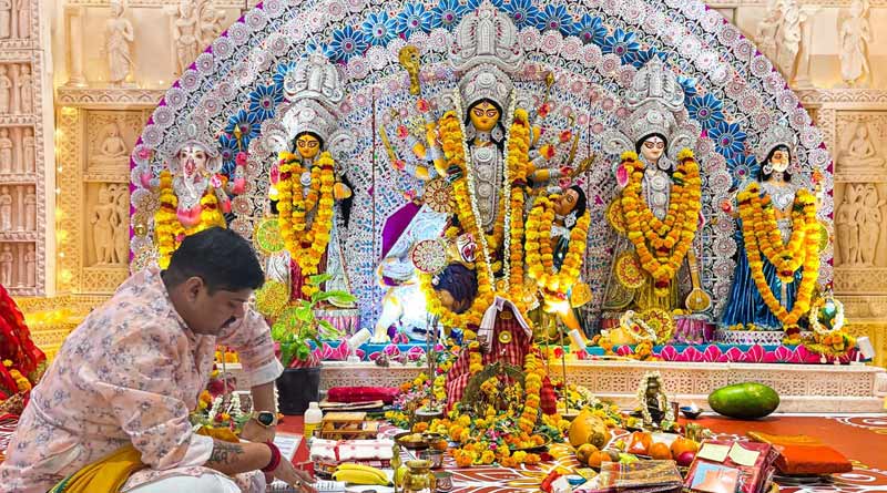 Bengali community of Dubai celebrate Durga Puja together | Sangbad Pratidin