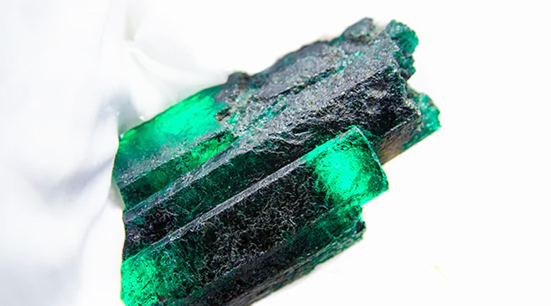 World's Largest Emerald discovered by a Bengali Geologist | Sangbad Pratidin