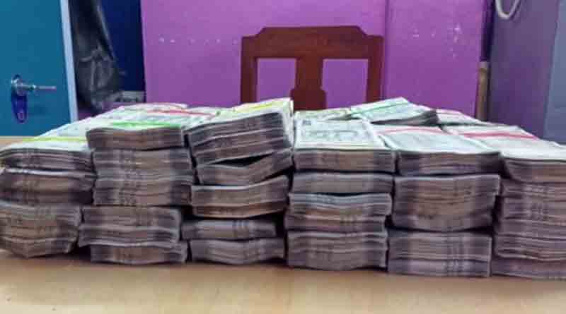 37 lacs seized in Maldah from worker's house by STF | Sangbad Pratidin