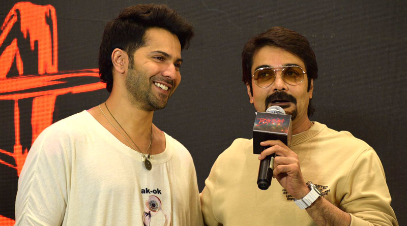 Varun Dhawan dances with Prosenjit Chatterjee in tune of Prosenjit weds Rituparna song | Sangbad Pratidin