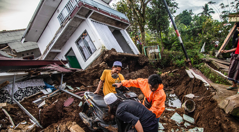 Indonesia earthquake death toll rises to 268, President announces financial help | Sangbad Pratidin