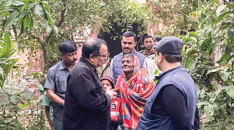 Kunal Ghosh at Kapalkundala Temple of North Kanthi | Sangbad Pratidin