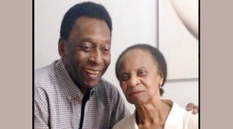 Pele's coffin will be placed on Santos' pitch before being paraded past his bedbound mother's house । Sangbad Pratidin