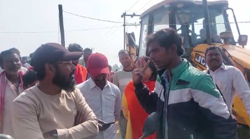 Promoter tried to grab land, stopped by tribal protest | Sangbad Pratidin