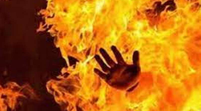 Woman tried to kill daughter with boyfriend, arrested in Haridevpur | Sangbad Pratidin