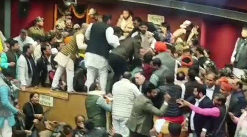 House adjourned after AAP-BJP clash in MCD Civic Centre। Sangbad Pratidin