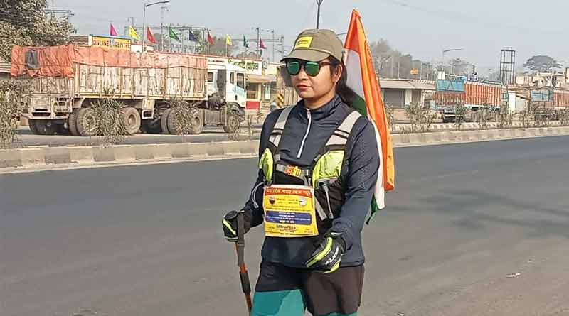 Maldah woman walks from Tiger Hill to Bakkhali to raise awareness | Sangbad Pratidin