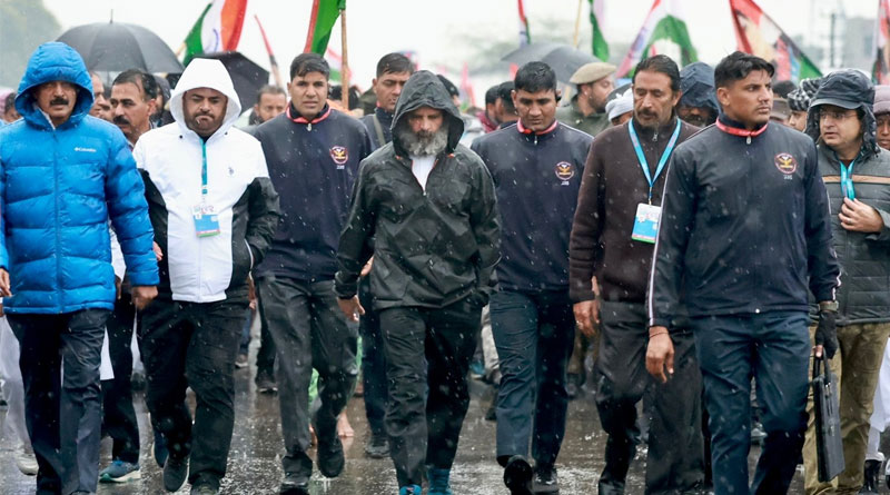 Rahul Gandhi for the first time in Bharat Jodo Yatra seen in a jacket | Sangbad Pratidin